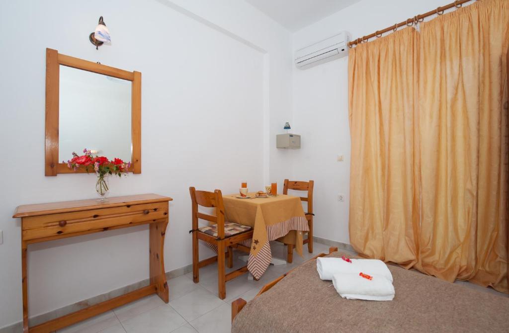 Valianos Studios Alykanas  Ruang foto