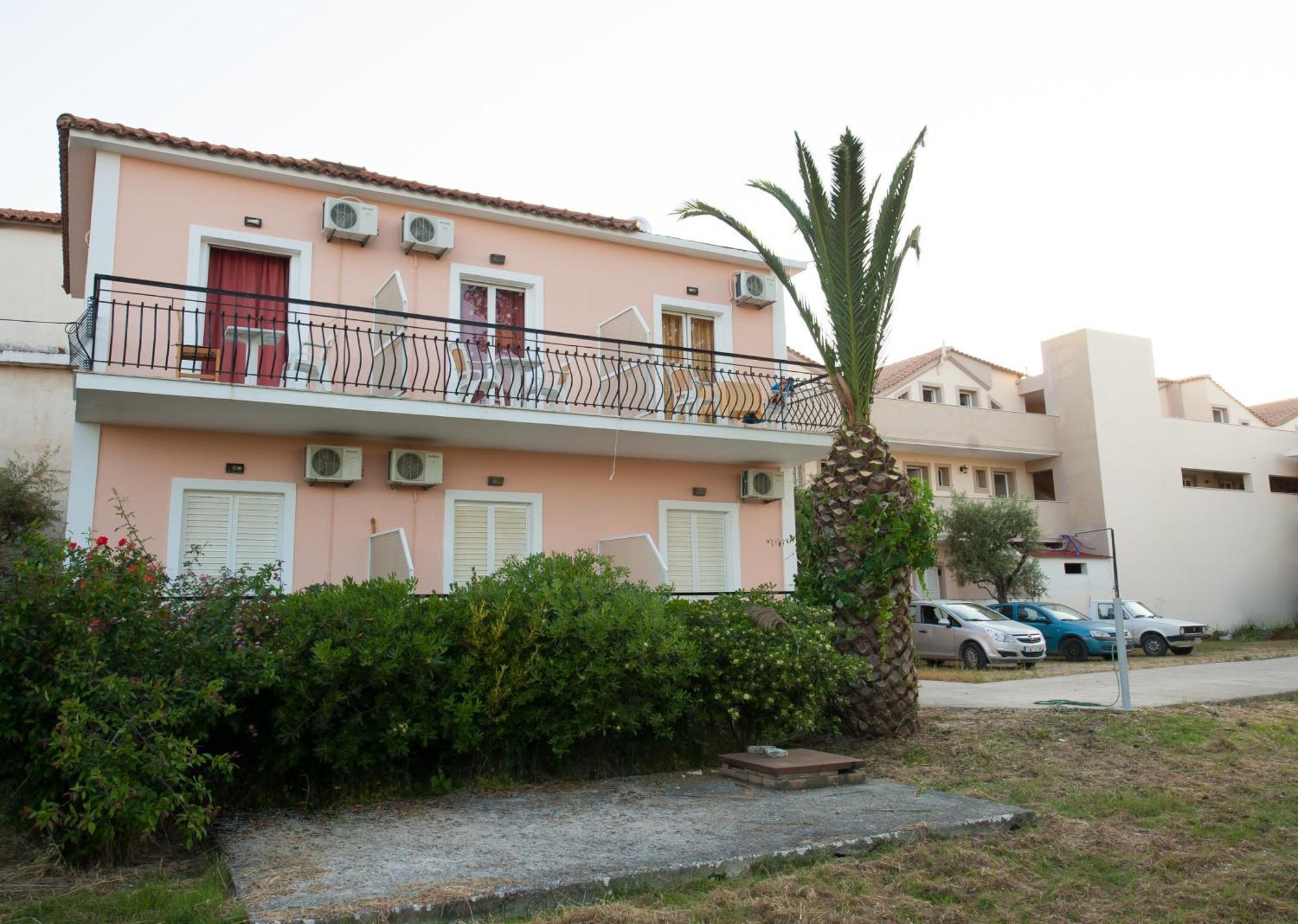 Valianos Studios Alykanas  Bagian luar foto