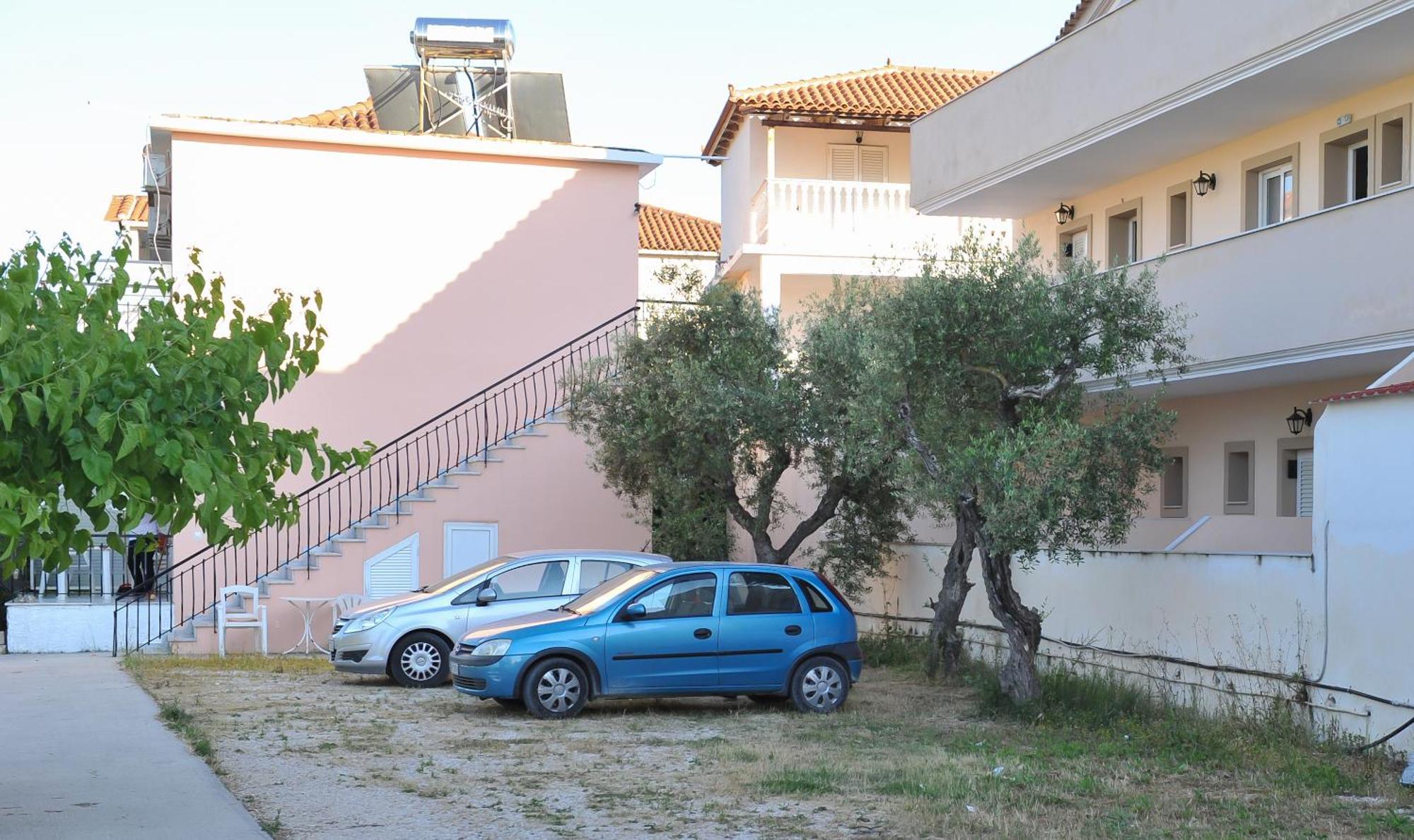 Valianos Studios Alykanas  Bagian luar foto